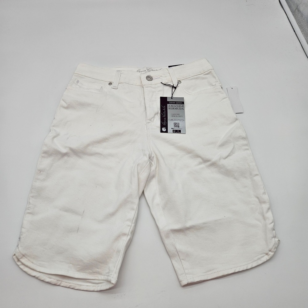 Gloria Vanderbilt Amanda Bermuda Shorts Women's Sz 4 Vintage White Classic Rise‎